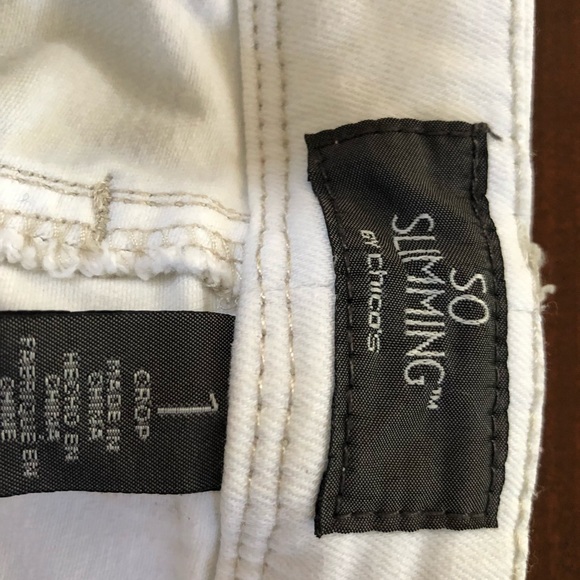 Chico’s So Slimming White Crop Jeans - Picture 3 of 5